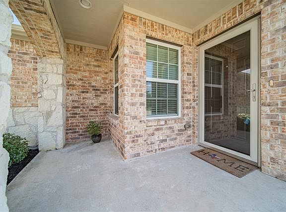 3rd image of 1571 Faldo Ct