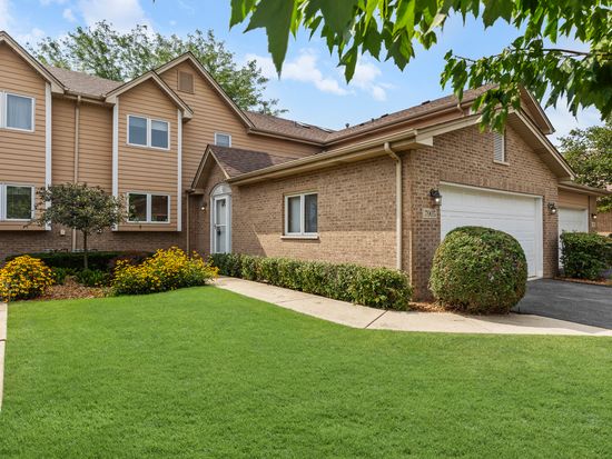 7905 Richardson Ln, Tinley Park, IL 60487