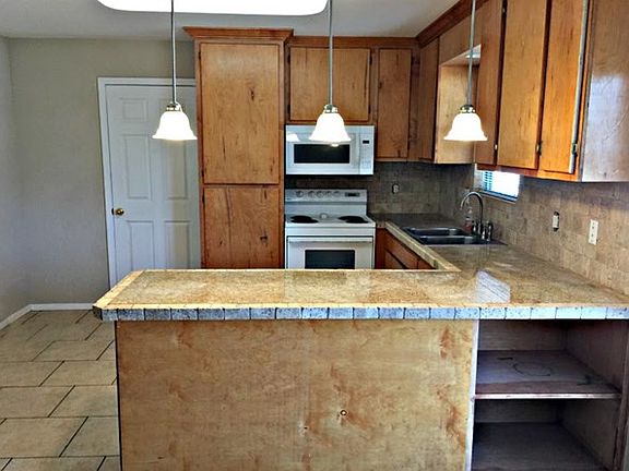 5th image of 3230 Stanford Dr