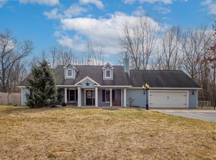 52560 Ackley Ter, Paw Paw, MI 49079