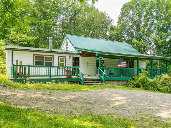 190 Martin Rd, Naples, NY 14512
