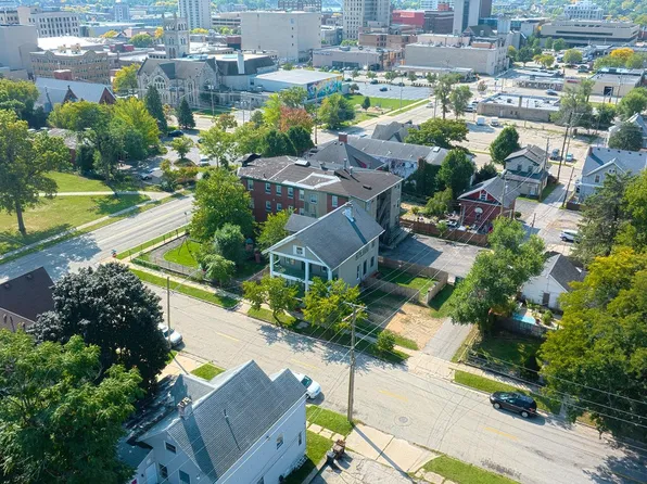 516 Cherry St, Rockford, IL 61103