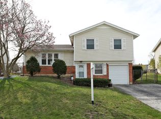 1553 Texas St, Elk Grove Village, IL 60007