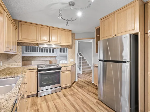 7325 78th Ave N, Brooklyn Park, MN 55445