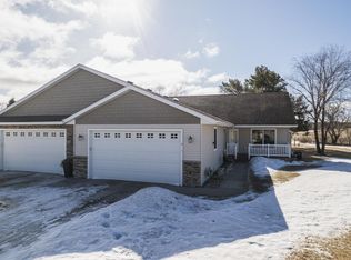 913 Lake Forest Cir, Detroit Lakes, MN 56501