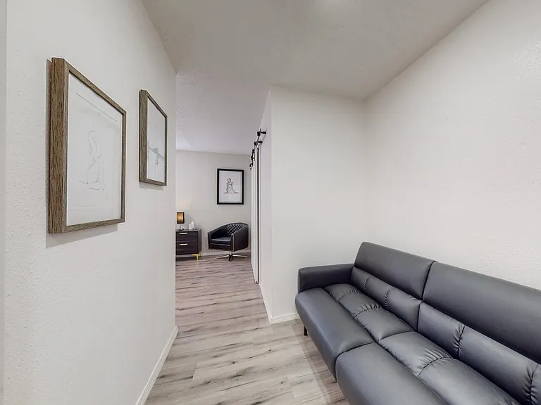 1621 Lafayette Dr NE — Photo 36