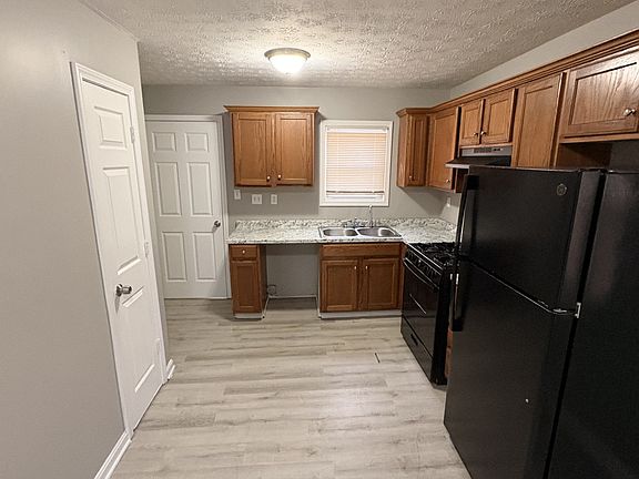 2nd image of 1417 Shingo Ave
