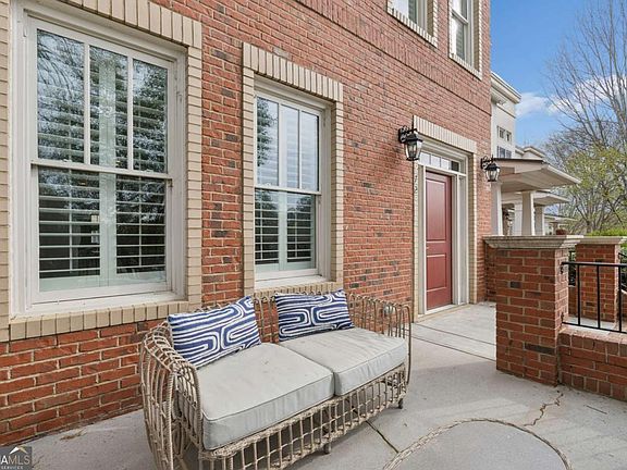 5th image of 2723 Davis Oaks Pl