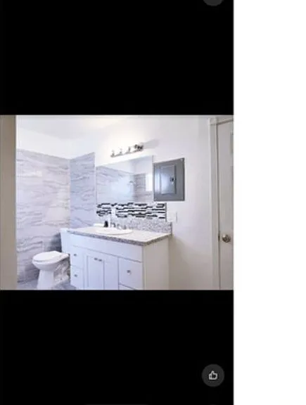 1324 W 36th St #1 — Photo 8