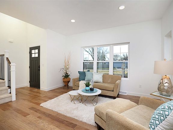 2nd image of 755 William St #1