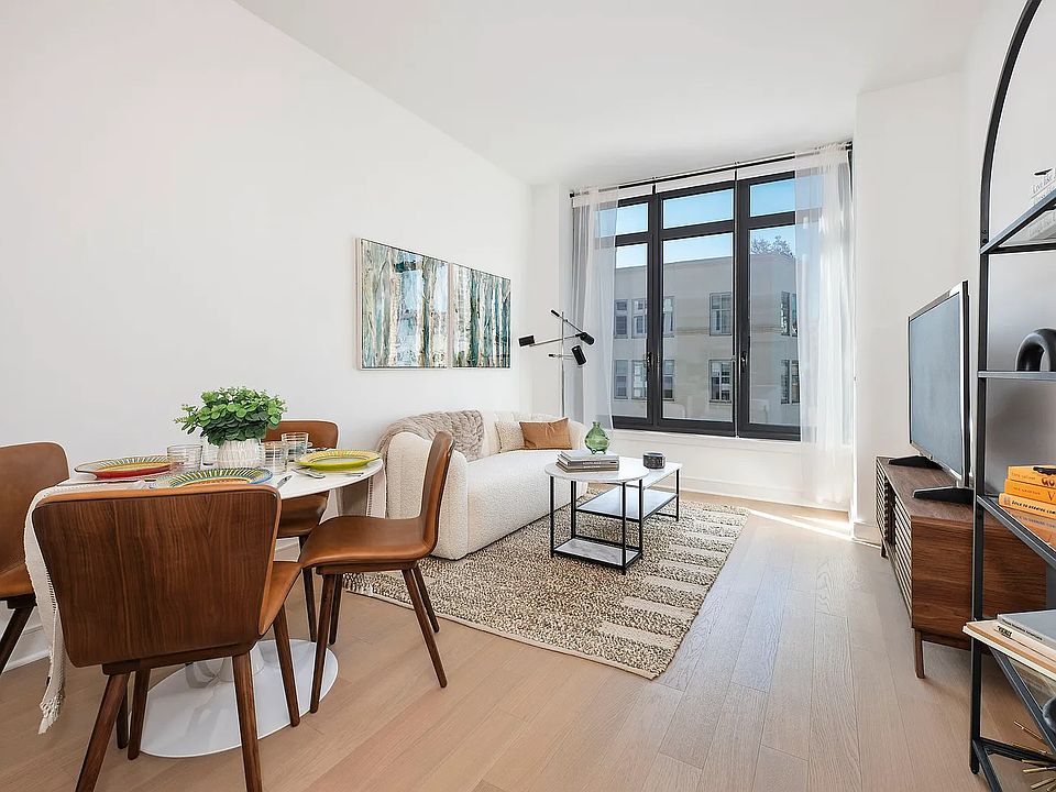 1st image of 8 Court Sq Penthouse 1A