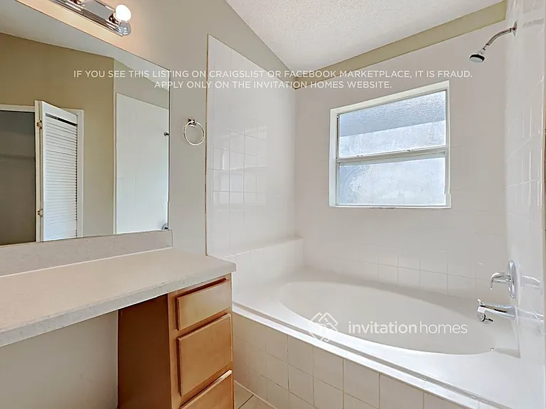 2624 Lake Jackson Cir — Photo 16