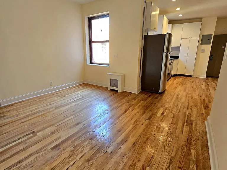 13217 Maple Ave #A402 — Photo 13