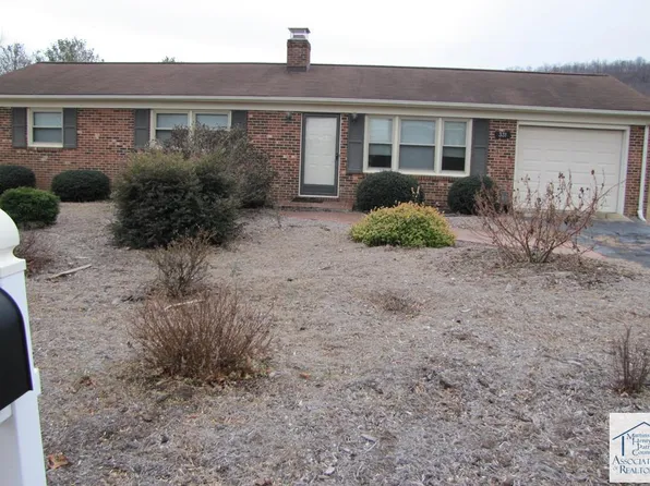 331 Ashby Dr, Stuart, VA 24171