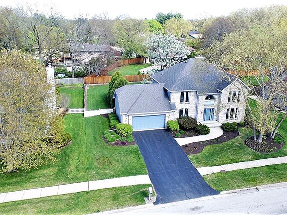 2nd image of 2121 Bordeaux Dr