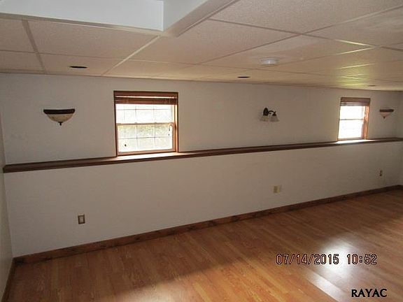 4th image of 352 Pine Valley Dr