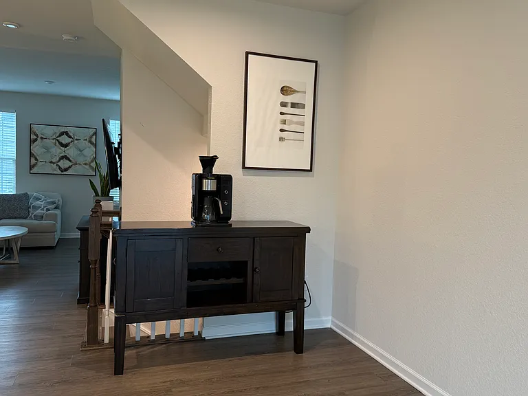 4104 Riverside Dr — Photo 12
