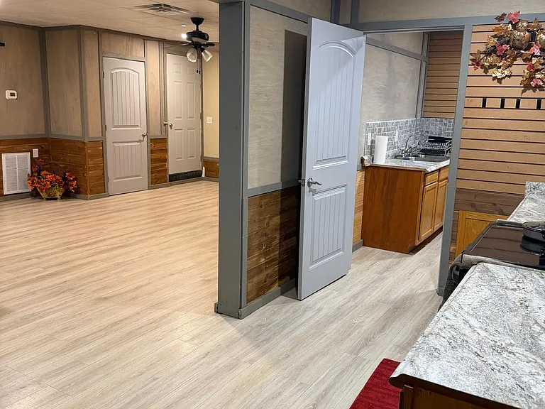 449 Stone Chimney Ct — Photo 10