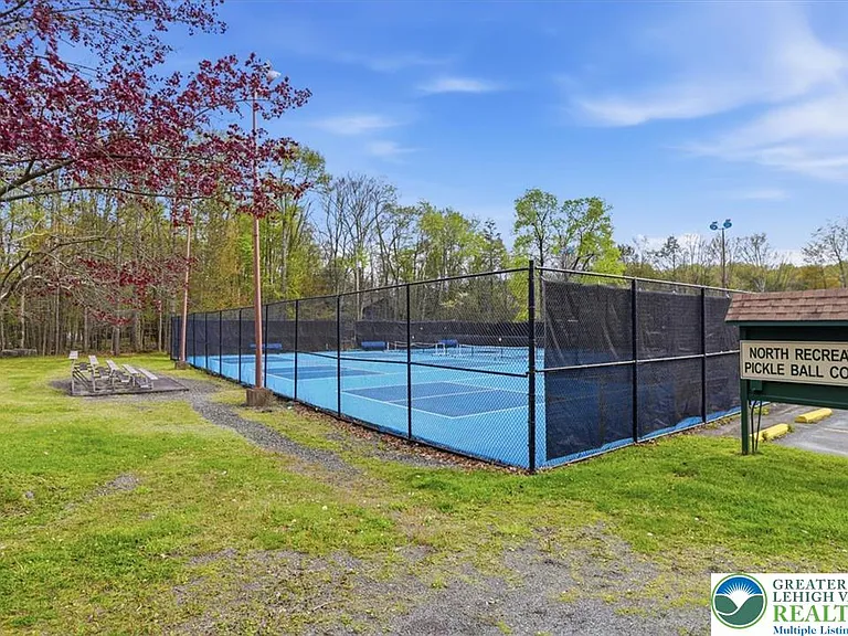 12 Rockway Ct — Photo 40