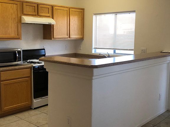 5th image of 4624 Snake Eyes St Unit 102