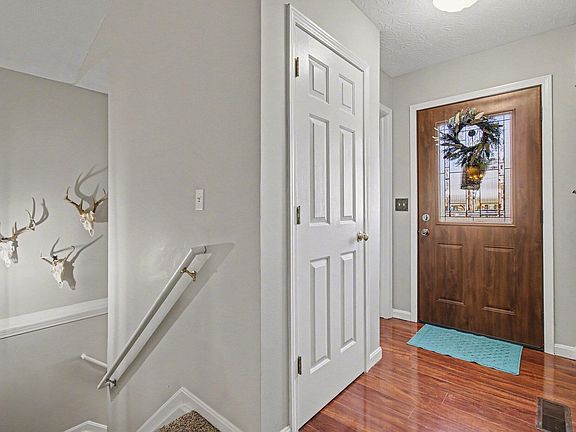 4th image of 7652 Falls Creek Way