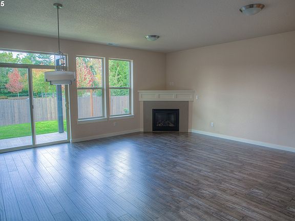 3rd image of 10905 NE 44th St