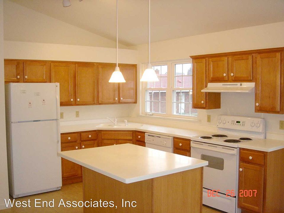 2nd image of 921 W Juniata St #2
