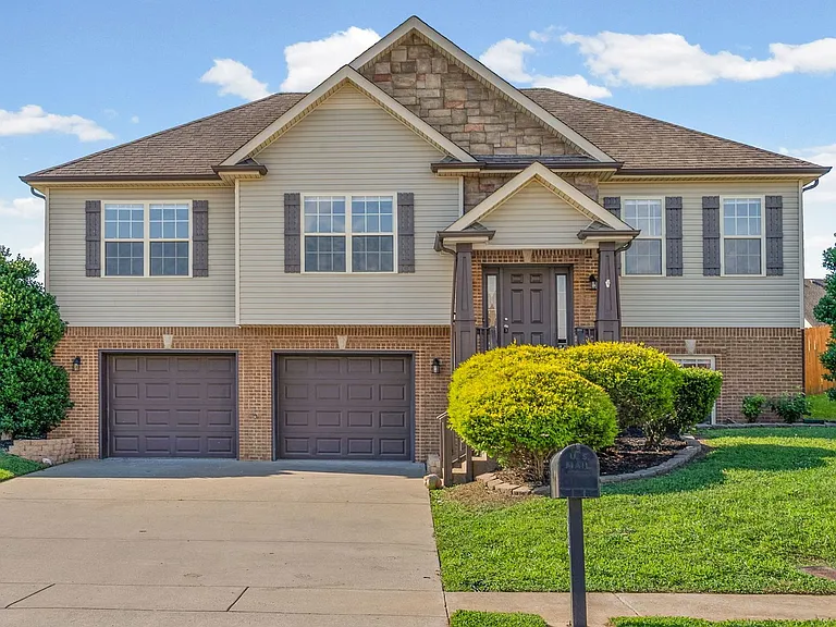 1290 Snowball Ln — Photo 1