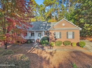 30 Kingswood Cir, Pinehurst, NC 28374