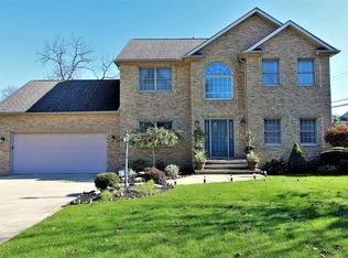 4701 Fox Run Dr, Stow, OH 44224