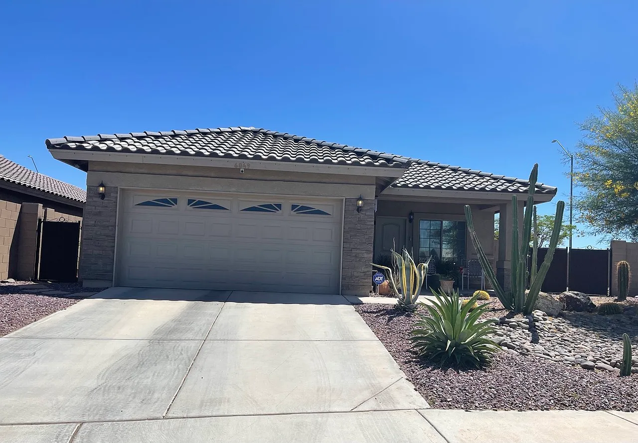 3 Bed 2 Bath Rental in Yuma, AZ! — Photo 1