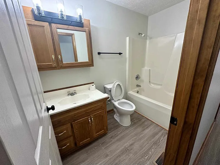 103 Gardenia Dr — Photo 5