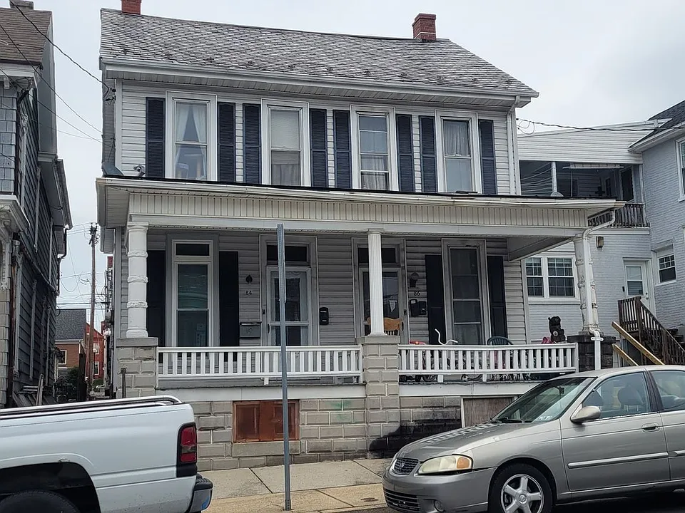 84 E Franklin St
