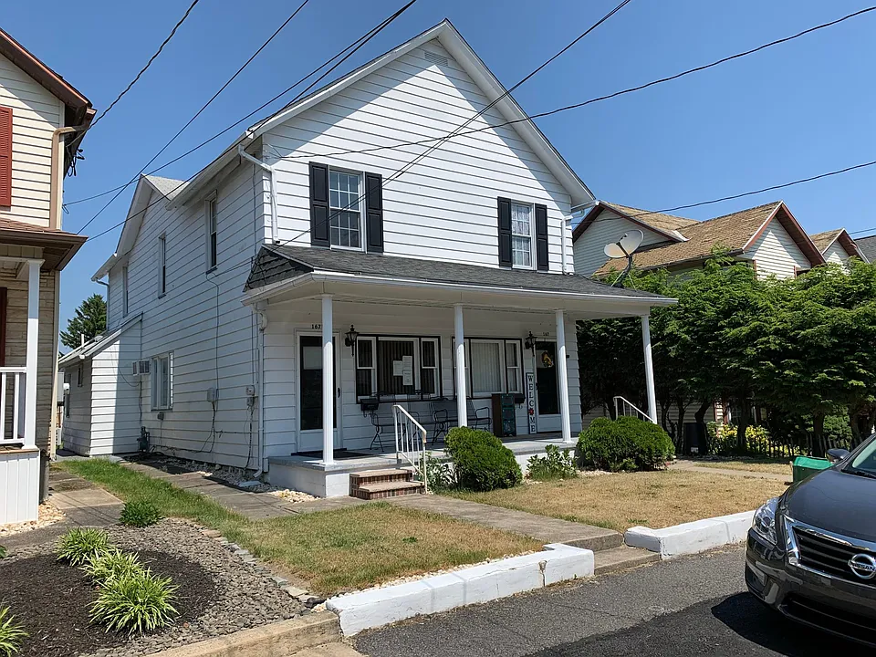 167 1/2 Tompkins St #1/2