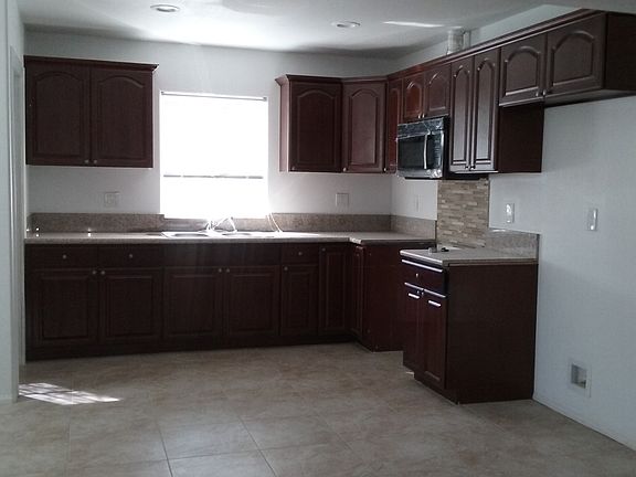 3rd image of 11841 Raymond Ave