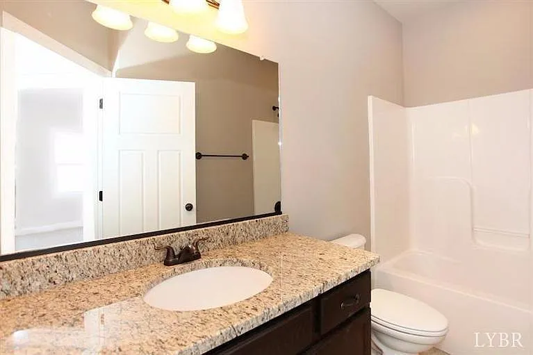114 Capital St — Photo 7