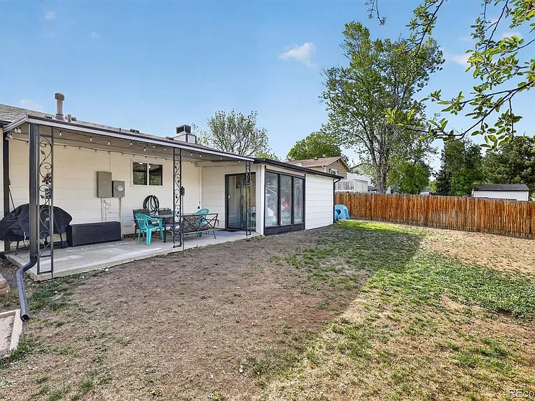 9334 Bellaire St — Photo 16