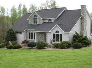 200 New Hope Rd, Thomasville, NC 27360