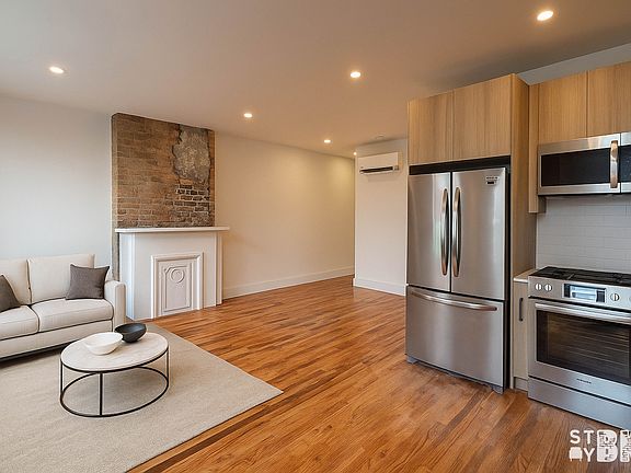 3rd image of 275 Nassau Ave #3A
