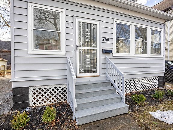 3rd image of 255 Melville St