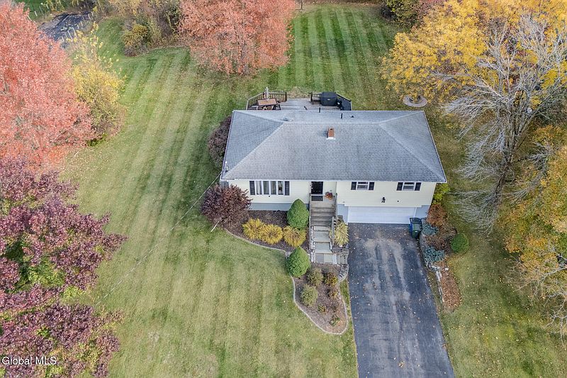 2nd image of 18 Grandview Avenue