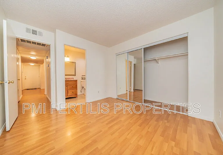 8331 Vineyard Ave #7 — Photo 14