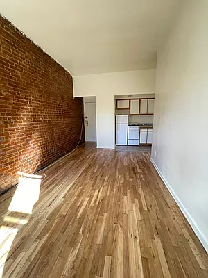 Rented by Best Apartments North Inc | media 23