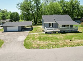 705 E North St, Westport, IN