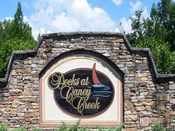 245 Serenity Dr, Harriman, TN 37748