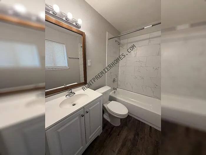 1710 Cedarhurst Dr — Photo 5