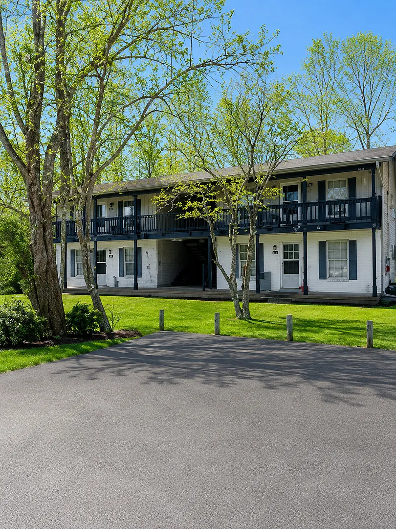 Willow Creek Apartments (205 Audubon Dr ) — Photo 1