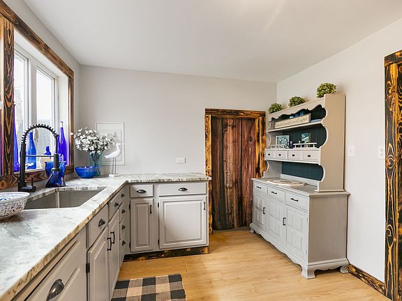 5th image of 26377 W Marie Ave