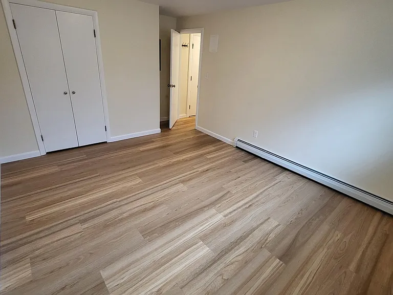 210 Hillside Ave — Photo 7