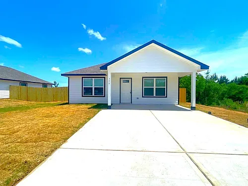 350 County Road 5105 Photo 1